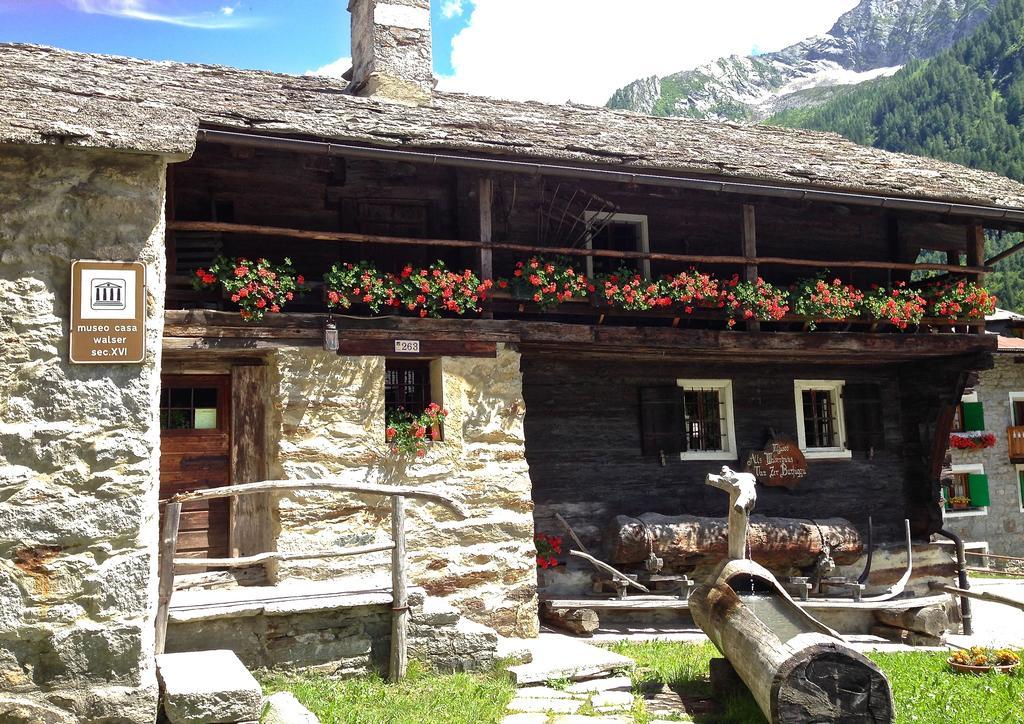 Appartamento Casa Weisstor Con Patio, Giardino E Orti Vista Monte Rosa Macugnaga Exterior photo